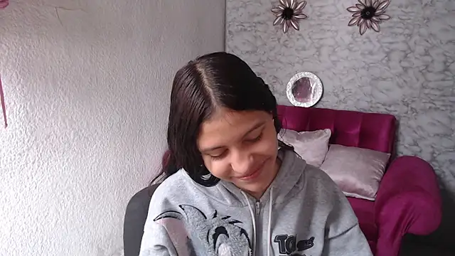 Evagirl69 online show from 6, 4, 2026