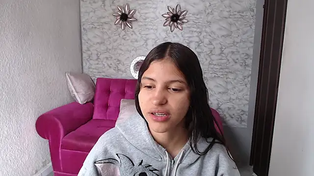 Evagirl69 online show from 9, 4, 2026