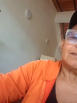Snapshot of Vickysweeeettt chatting on 17, 6, 2026 Vickysweeeettt online show from 17, 6, 2026