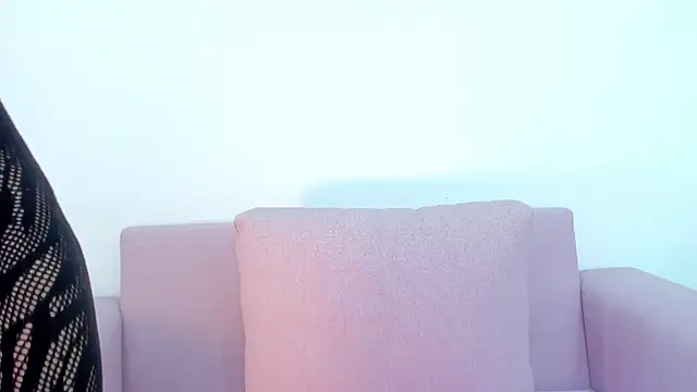 scarletross  online show from 23, 9, 2025