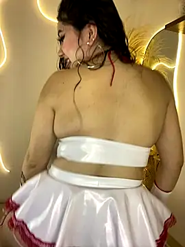 Zoe Serrat online show from 30, 10, 2025