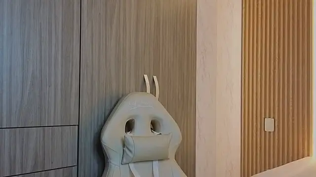 Madam Hott online show from 6, 11, 2025