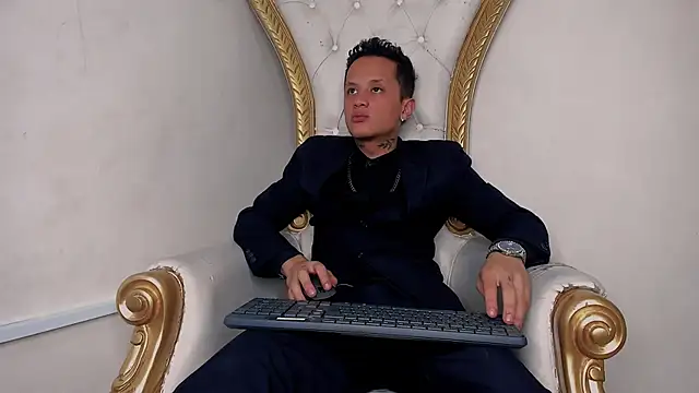 Snapshot of SkinnyZetth chatting on 24, 10, 2025 SkinnyZetth online show from 24, 10, 2025