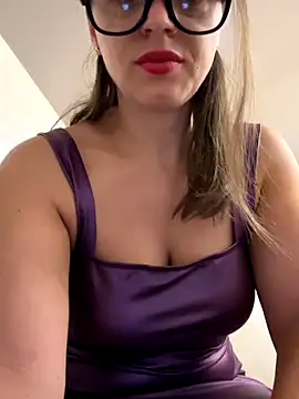 ladywithbigass online show from 12, 9, 2025