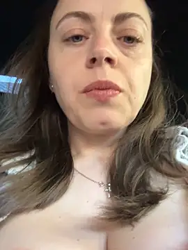 ladywithbigass online show from 27, 4, 2026