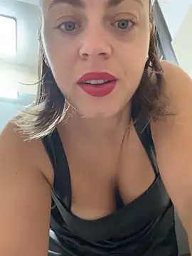 ladywithbigass online show from 7, 10, 2025