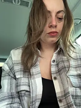 ladywithbigass online show from 20, 4, 2026