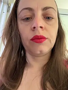 ladywithbigass online show from 11, 5, 2026