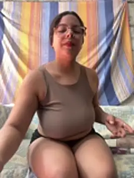 Snapshot of MiaCollinssx chatting on 22, 7, 2026 MiaCollinssx online show from 22, 7, 2026