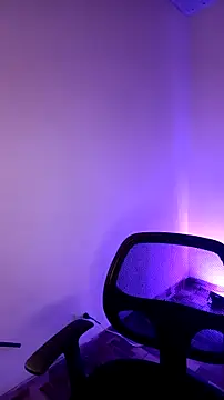 SiennaValera online show from 29, 11, 2025