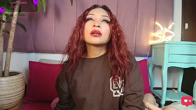 Naiaa Cruz online show from 17, 2, 2026