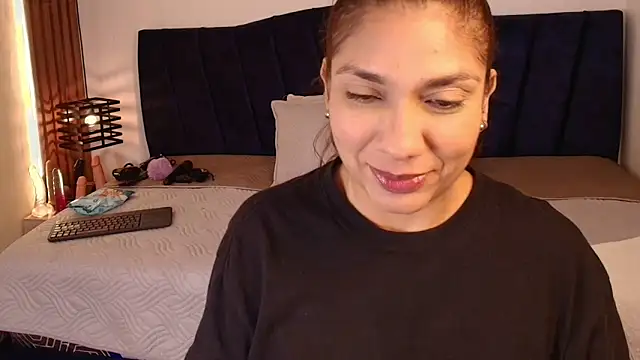 Snapshot of SexyRachel_ chatting on 5, 5, 2026 SexyRachel online show from 5, 5, 2026