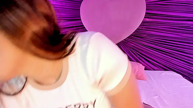 krystal swift online show from 24, 3, 2026