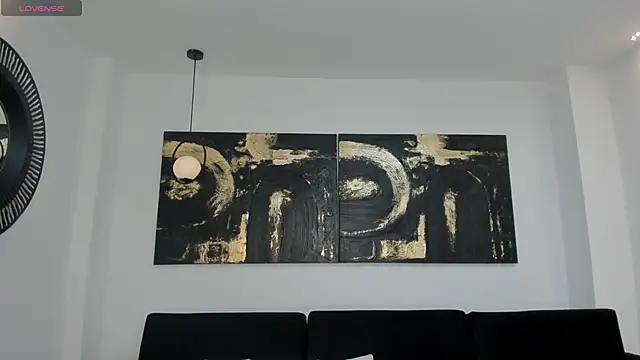 LeahNovac online show from 26, 11, 2025