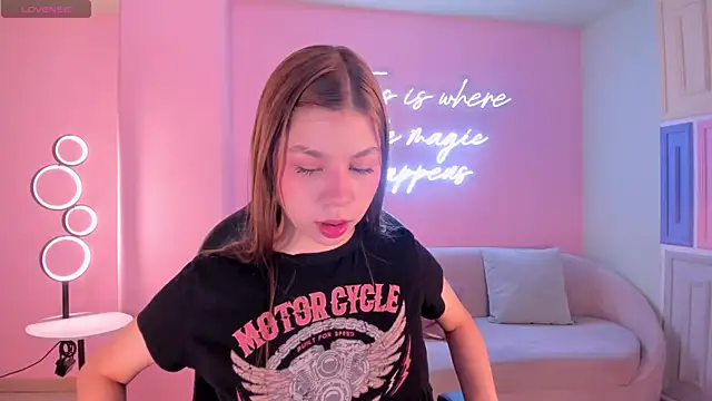 TiffannySins online show from 14, 1, 2026