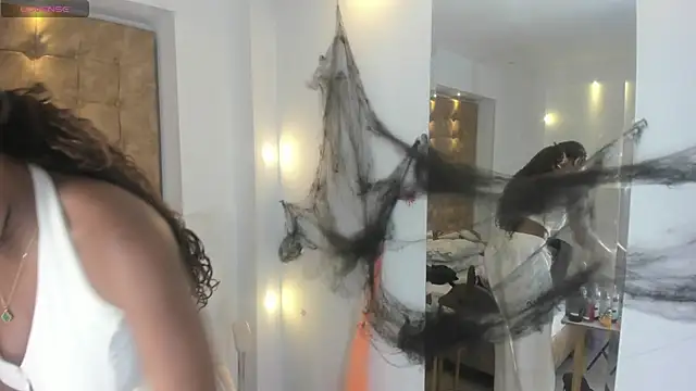 Snapshot of ThaliaOcean chatting on 30, 10, 2025 ThaliaOcean online show from 30, 10, 2025