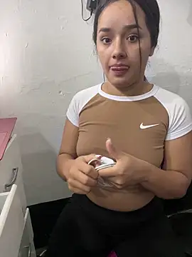 Luciaparker03 online show from 5, 3, 2026