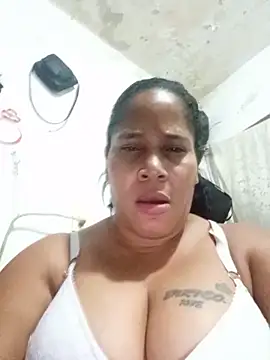 Big ass submissive online show from 31, 5, 2026