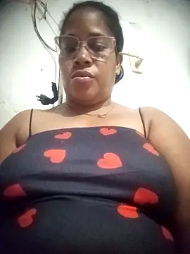 Big ass submissive online show from 6, 2, 2026