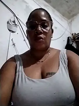 Big ass submissive online show from 26, 10, 2025