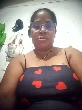 Big ass submissive online show from 5, 2, 2026