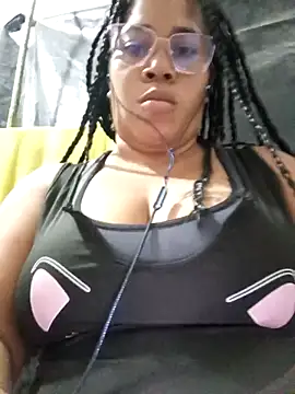 Big ass submissive online show from 9, 4, 2026