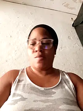 Big ass submissive online show from 4, 4, 2026