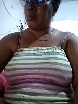 Big ass submissive online show from 4, 10, 2025