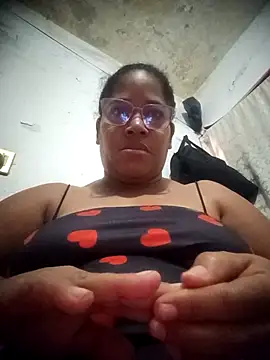 Big ass submissive online show from 28, 2, 2026