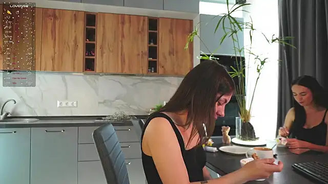 Snapshot of Anny_Molly chatting on 21, 11, 2025 Anny Molly online show from 21, 11, 2025