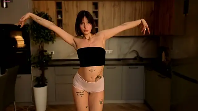 Snapshot of Anny_Molly chatting on 18, 2, 2026 Anny Molly online show from 18, 2, 2026