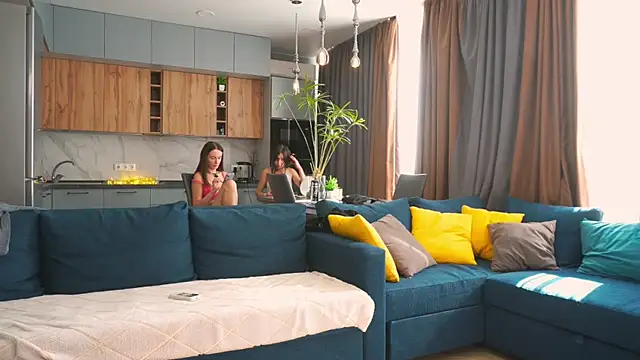 Snapshot of Anny_Molly chatting on 11, 9, 2025 Anny Molly online show from 11, 9, 2025