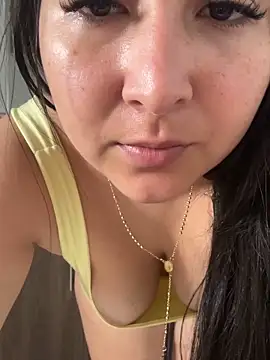 evelyn 1702 online show from 22, 9, 2025