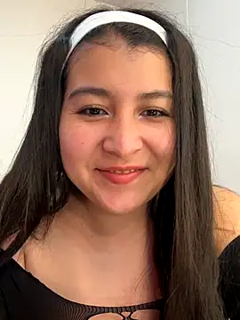 evelyn 1702 online show from 8, 11, 2025