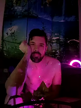 Snapshot of welcome-to-the-jungle chatting on 11, 2, 2026 welcome-to-the-jungle online show from 11, 2, 2026