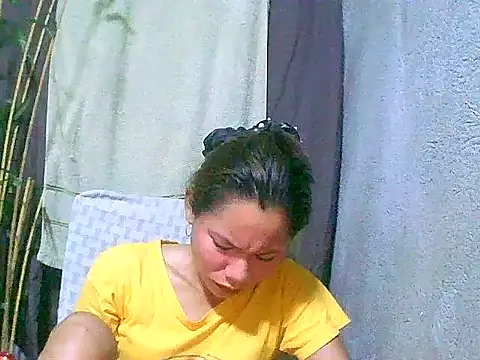 Sweeetgurll online show from 25, 4, 2026