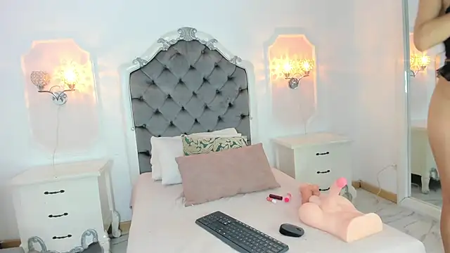 Alison Carde05 online show from 13, 9, 2025