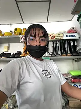 Snapshot of Kyra__Rose chatting on 19, 1, 2026 Kyra Rose online show from 19, 1, 2026