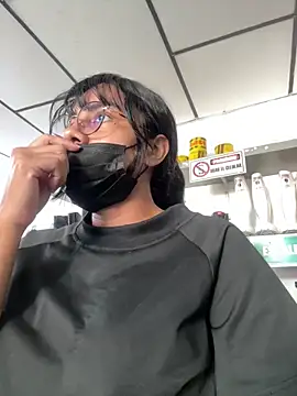 Kyra  Rose online show from 19, 12, 2025