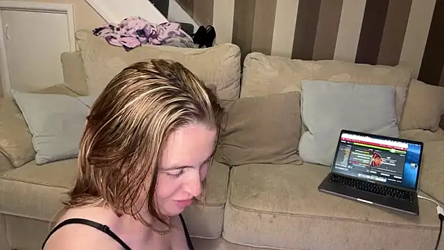 amberrose094 online show from 2, 12, 2025