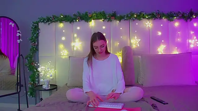 VeronicaVances online show from 2, 12, 2025