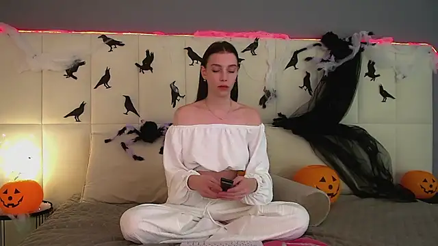 VeronicaVances online show from 24, 10, 2025