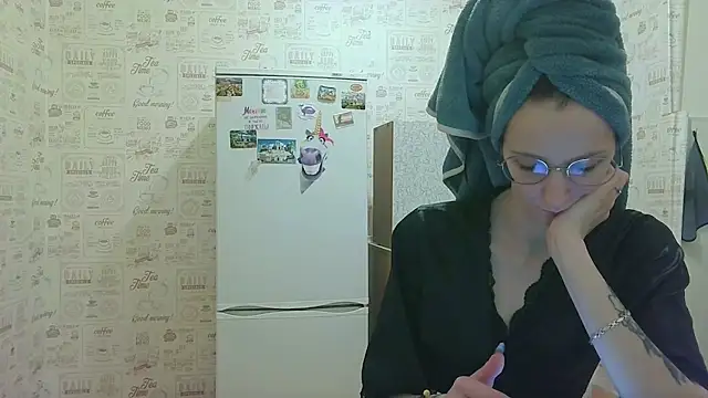 Snapshot of Lucy_Divine chatting on 3, 12, 2025 Lucy Divine online show from 3, 12, 2025