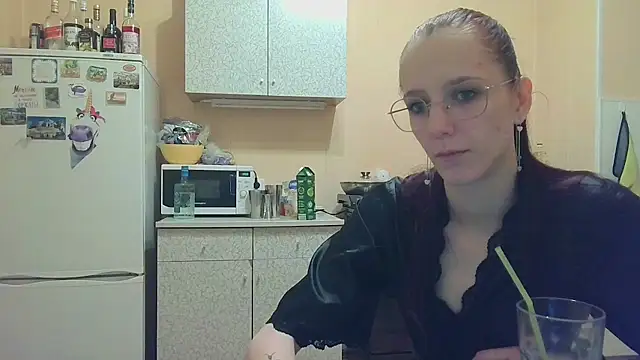 Snapshot of Lucy_Divine chatting on 24, 11, 2025 Lucy Divine online show from 24, 11, 2025