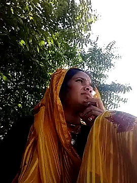 Hot ashna online show from 9, 2, 2026