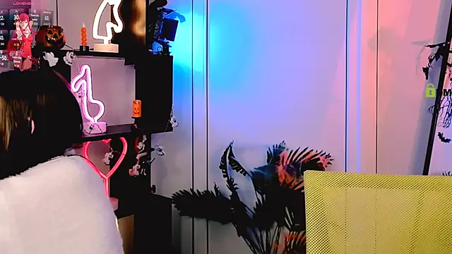 luna tin online show from 2, 11, 2025