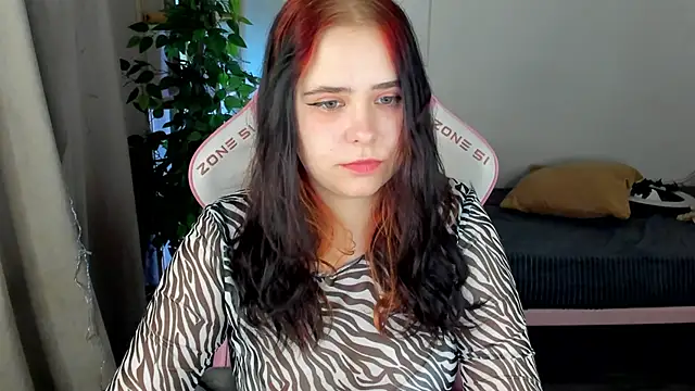 Alis Platt online show from 3, 11, 2025