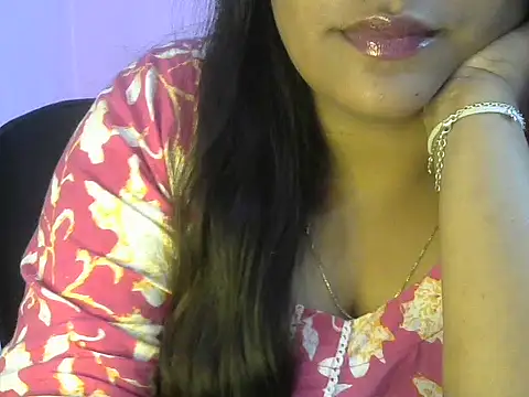 Queenxxx98 online show from 17, 1, 2026