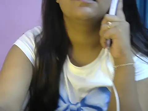 Queenxxx98 online show from 15, 10, 2025