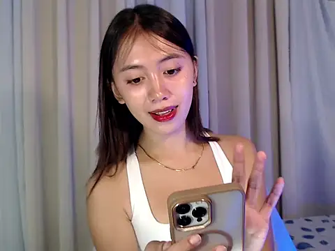 lovely kiannaHugecock online show from 14, 9, 2025